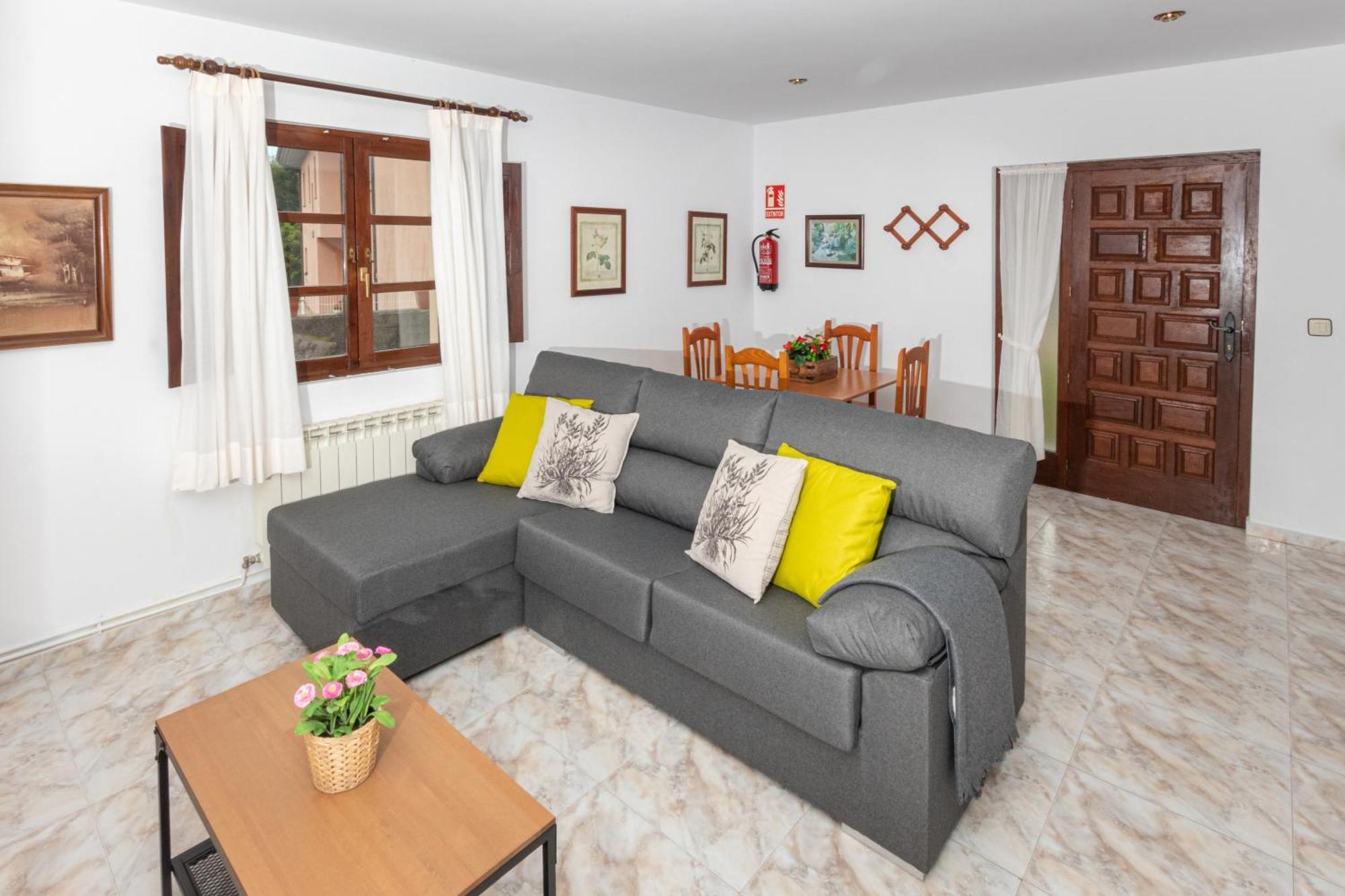Navés Apartamentos El Acebo מראה חיצוני תמונה