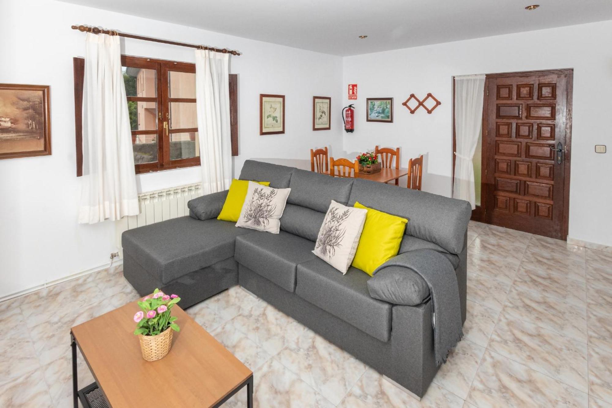Navés Apartamentos El Acebo מראה חיצוני תמונה